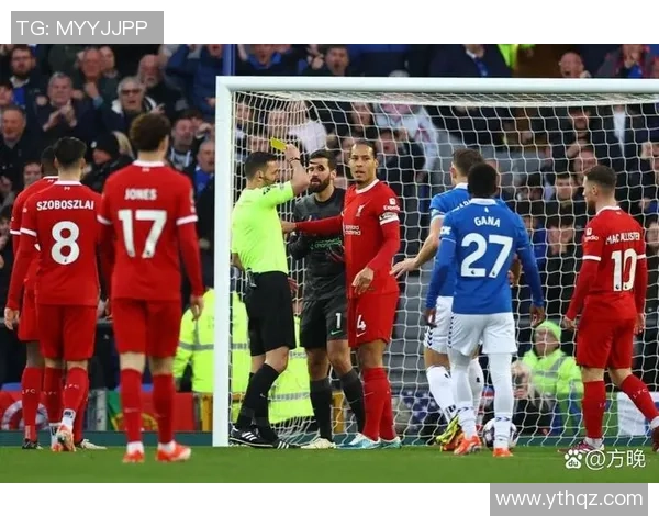 欧冠激战：巴萨逆转曼联全场沸腾赛后点评引发热议