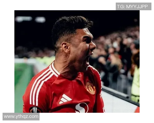 欧冠激战:里昂逆转曼联引发争议判罚全场沸腾 欧冠激战:里昂逆转曼联引发争议判罚全场沸腾